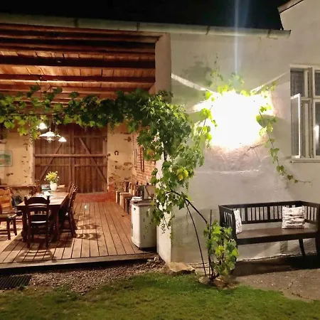 בית נופש Na Morave By Interhome Kojetice