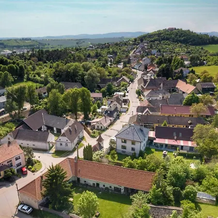 בית נופש Na Morave By Interhome Kojetice